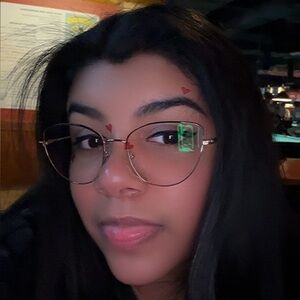 Meet your Posher, Arriana